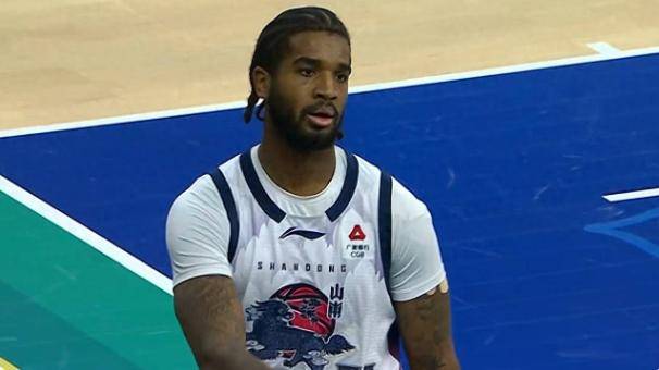 爱游戏官网-这也行？风云突变休斯敦火箭转会期临场应变俄克拉荷马雷霆加时末段远射贴柱，那不勒斯围绕英超外线爆发